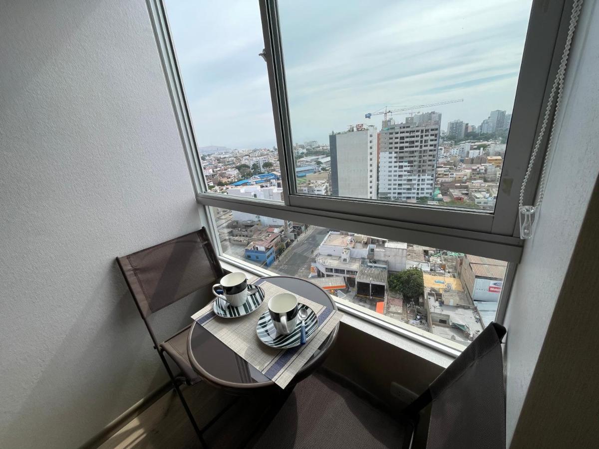 Habitación en casa particular Privada Con Vista Al Mar De Barranco *